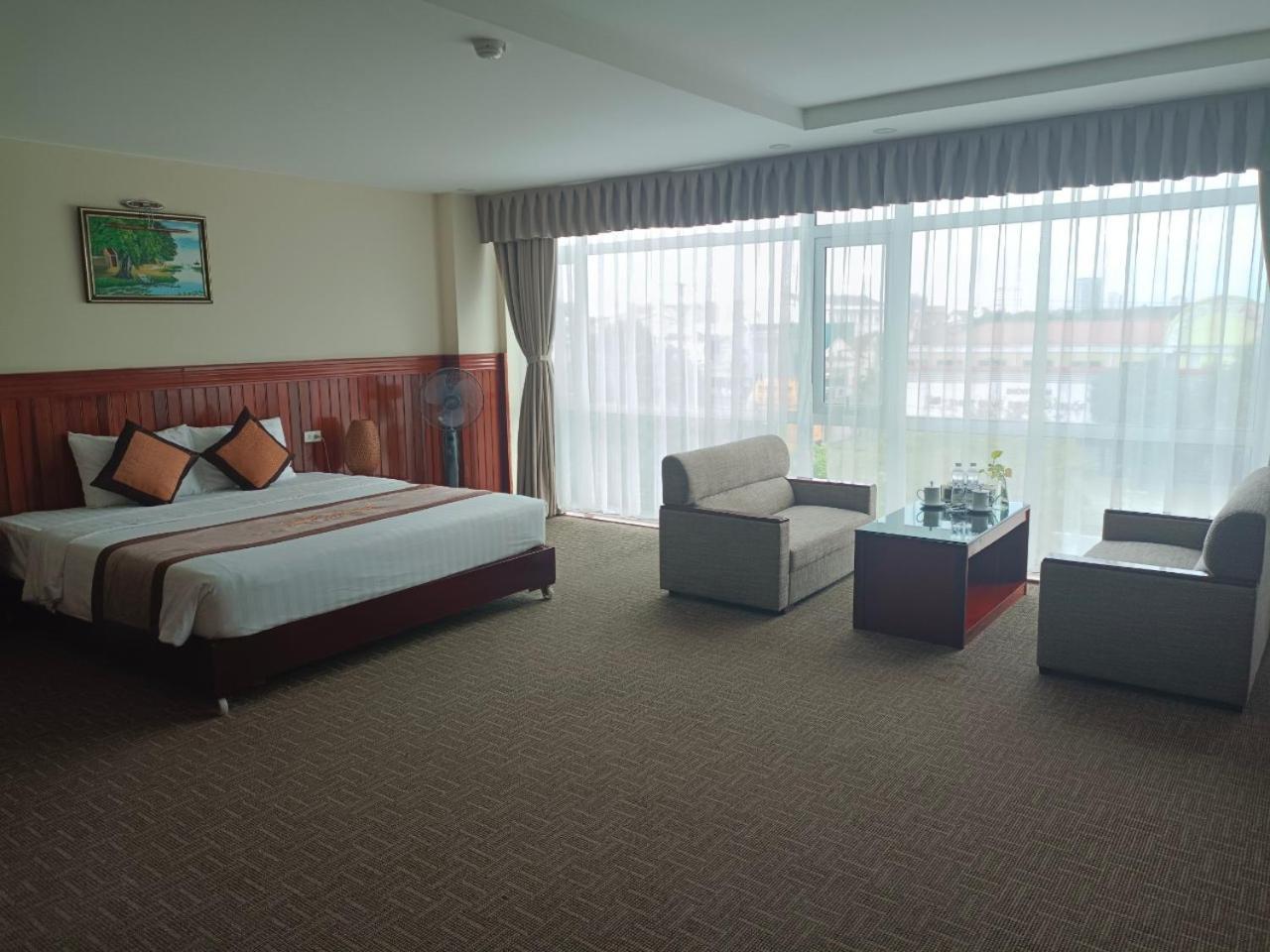 Vinh Plaza Hotel מראה חיצוני תמונה